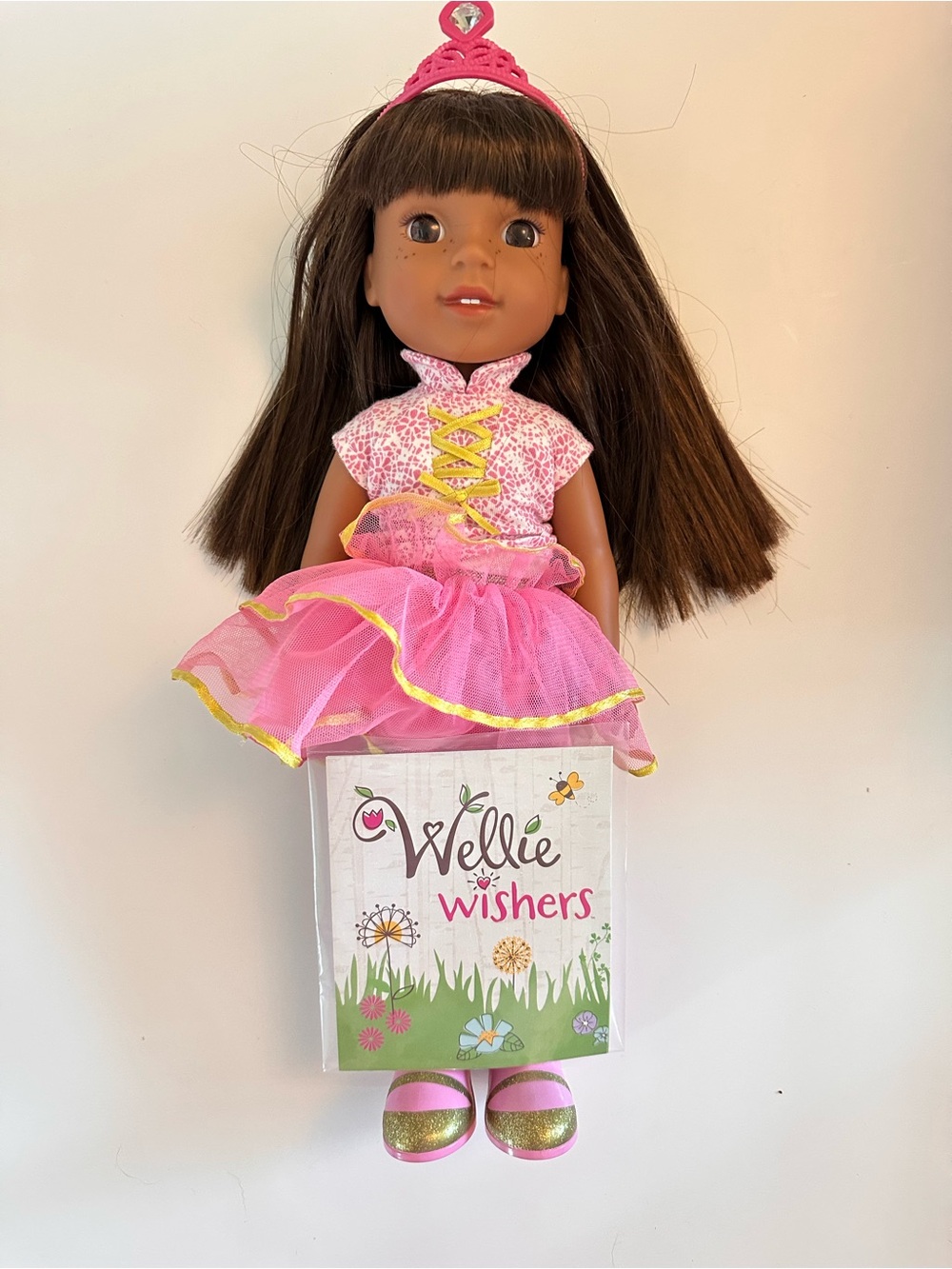 American Girl WellieWishers Ashlyn Doll - Pink Dress, Gold Trim & Pink Tiara - Picture 4 of 6